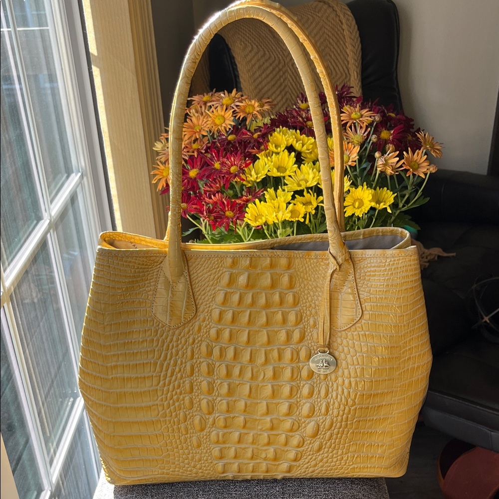 Brahmin Yellow/gold Crocodile-Embossed Tote Bag Excellent condition. Preowned.